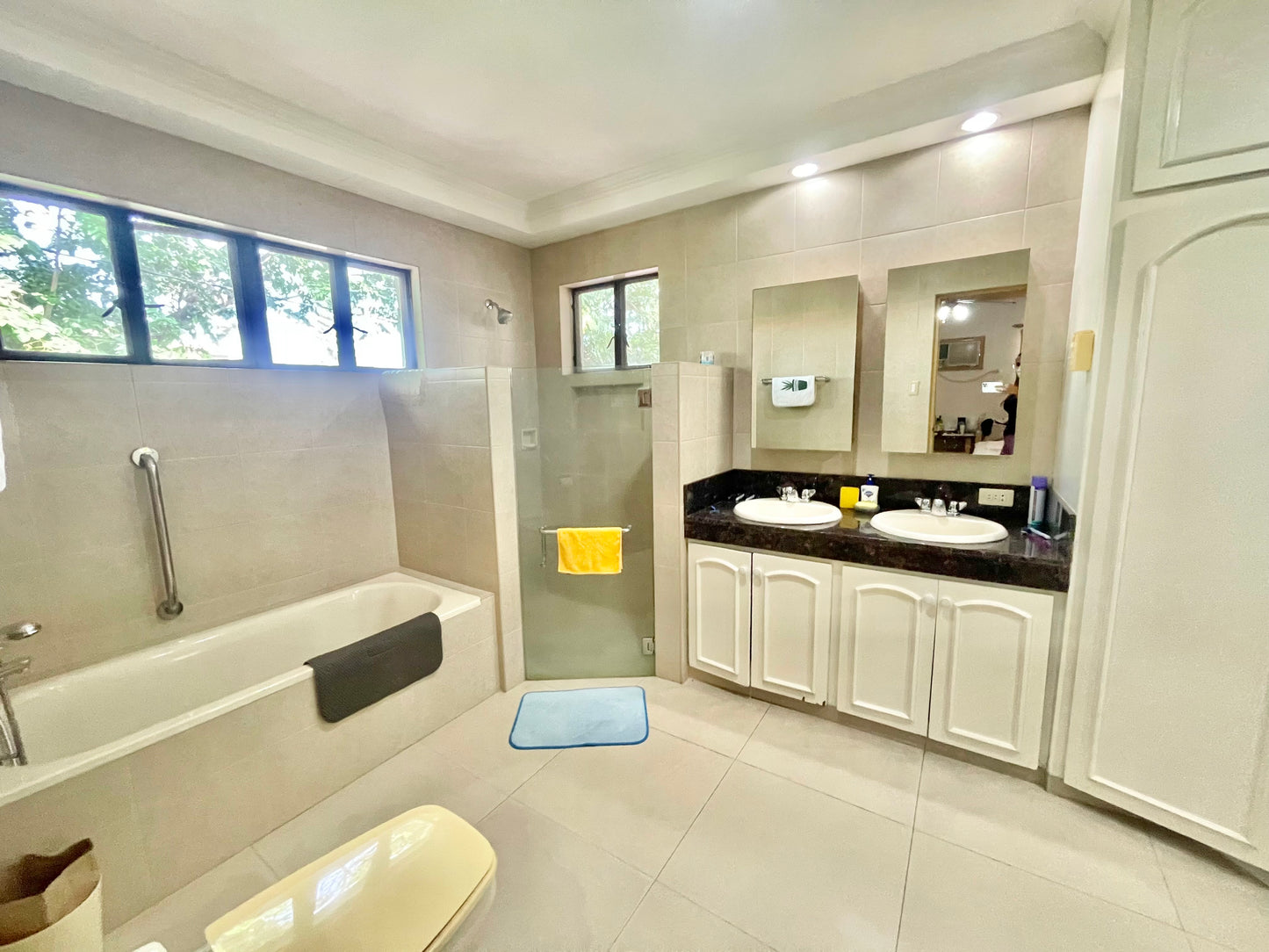 Ayala Alabang Village Property FOR LEASE D