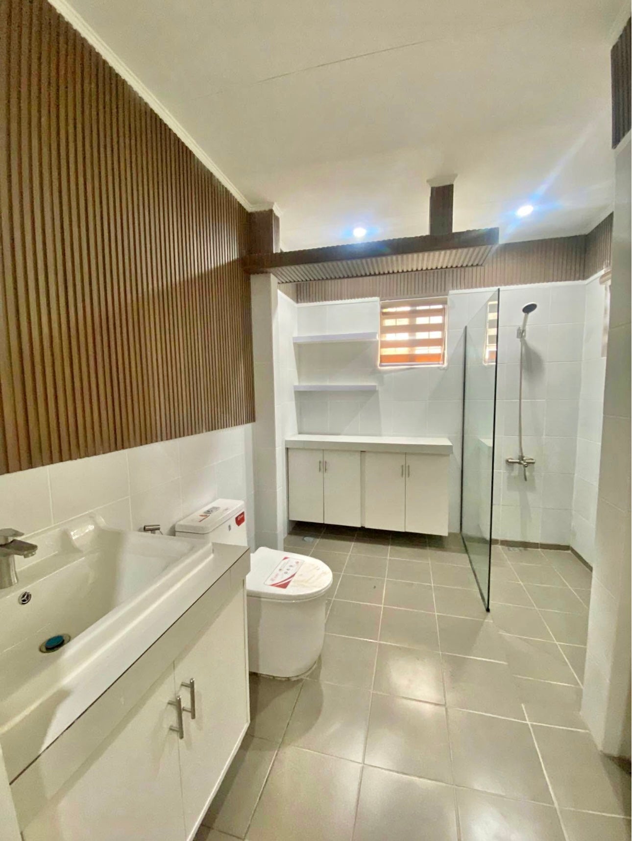 Ayala Alabang Fully Furnished Property FOR LEASE š