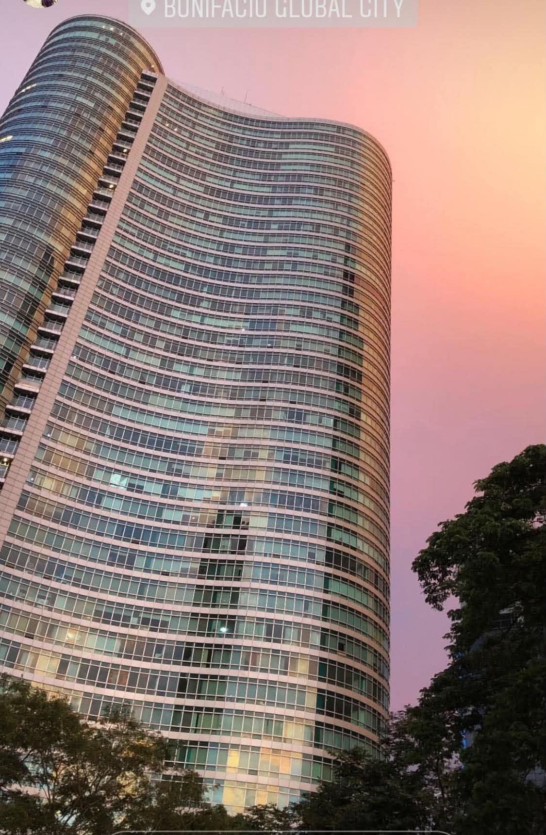 ONE MCKINLEY PLACE Condominium BGC Property FOR LEASEš