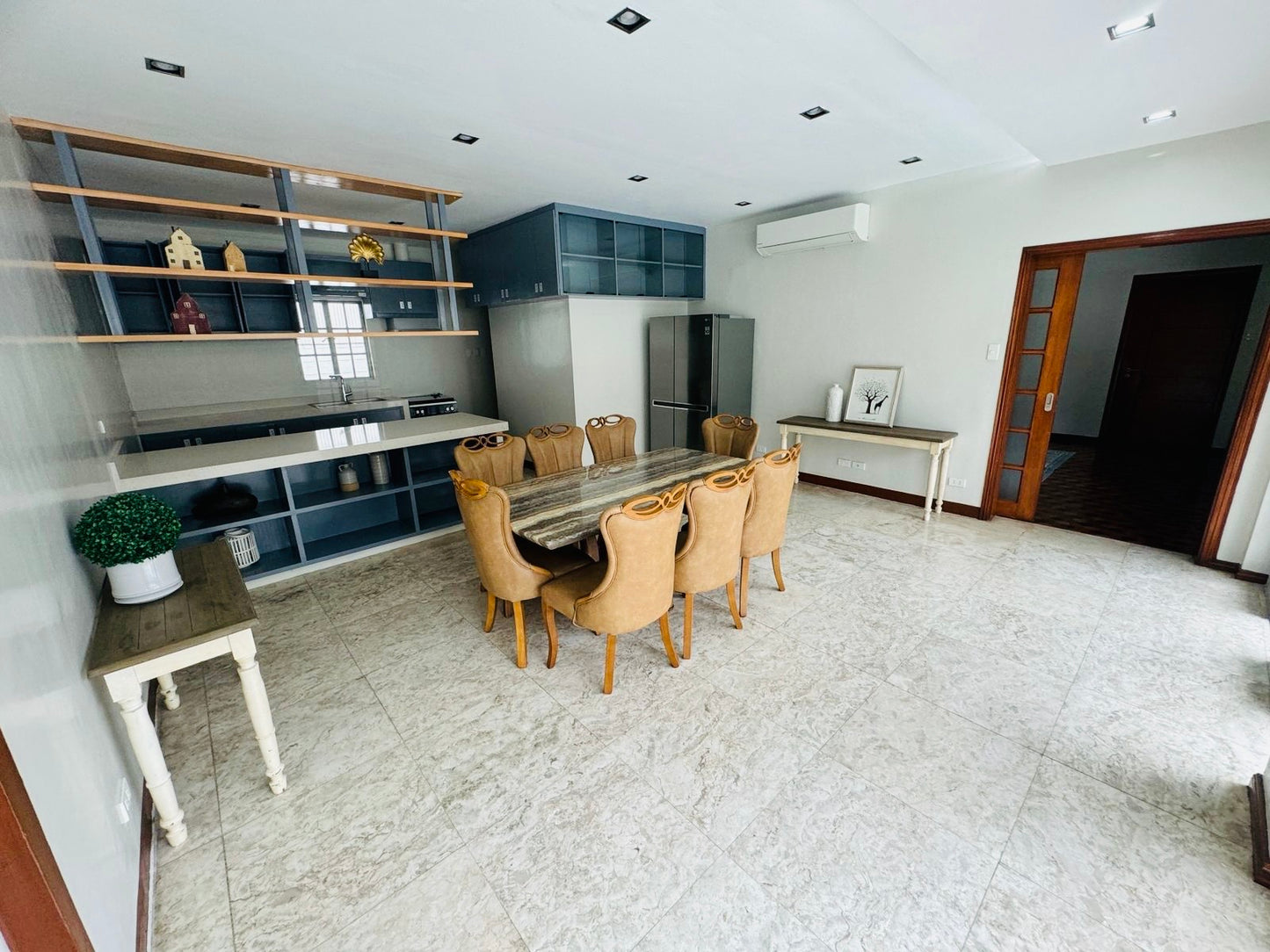 Ayala Alabang Village FOR LEASE