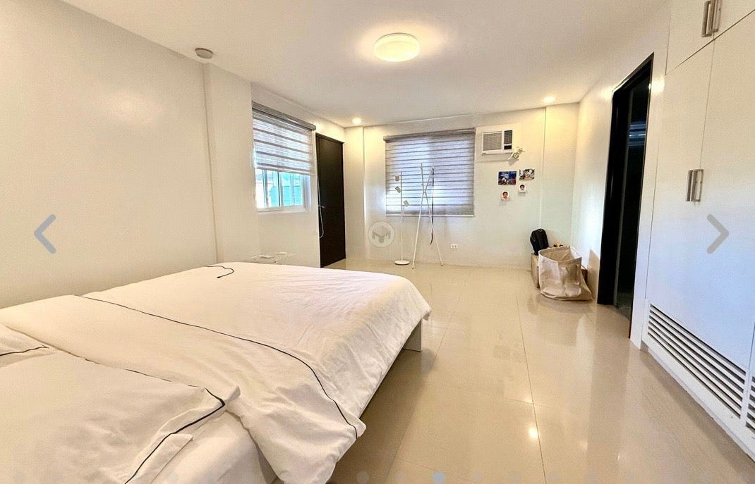 Palms Point Village Alabang FOR SALE