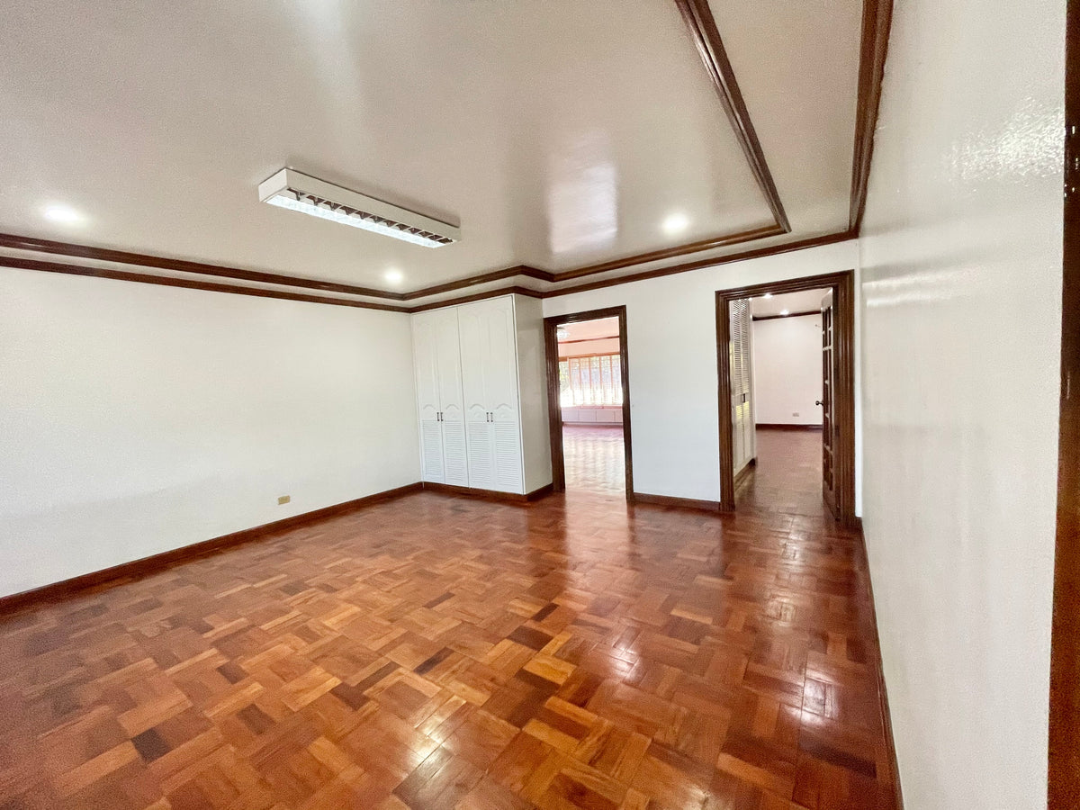 Ayala Alabang Villlage SPRAWLING GARDEN FOR LEASE🏠