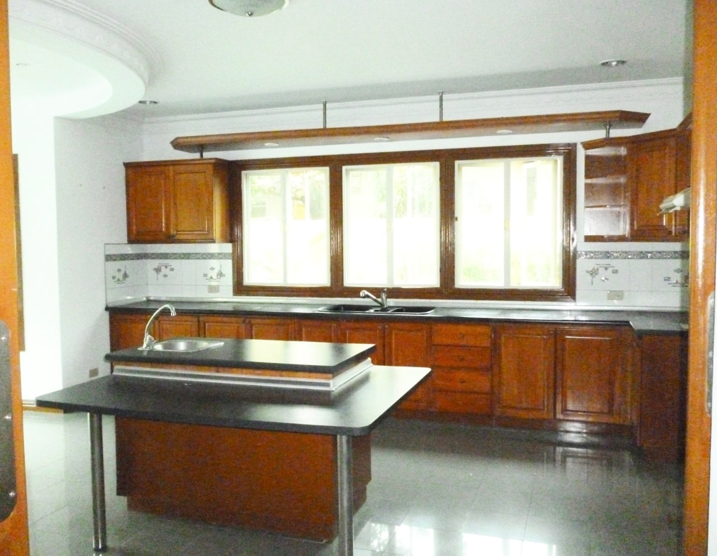 Ayala Alabang Village Property FOR LEASE D