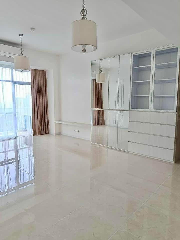 La Vie Condominium Filinvest Muntinlupa City FOR SALE or FOR LEASE D