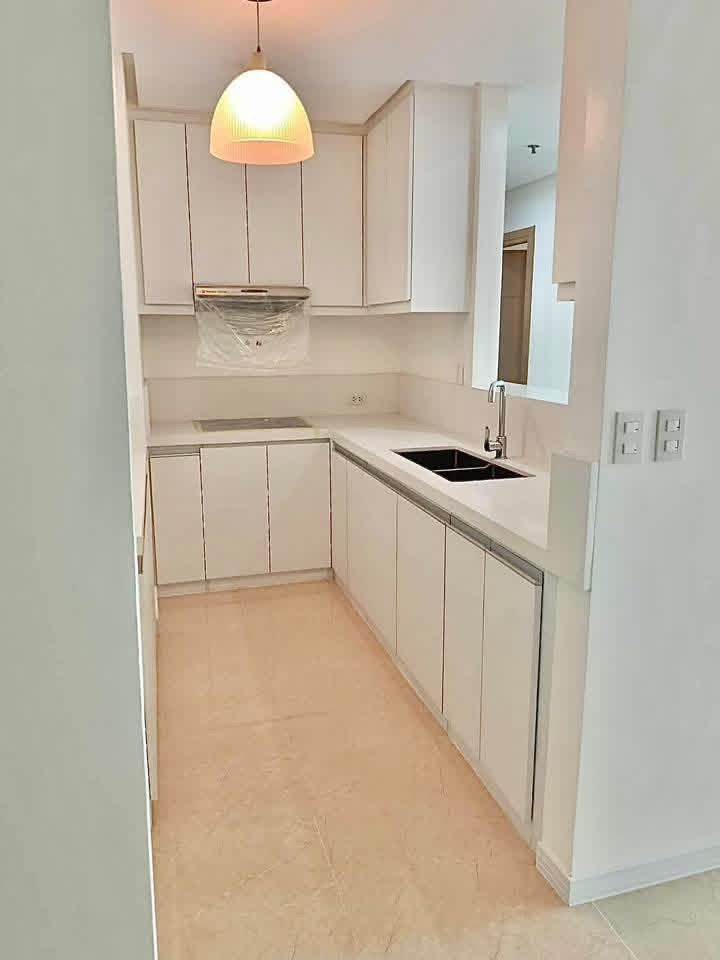 La Vie Condominium Filinvest Muntinlupa City FOR SALE or FOR LEASE D