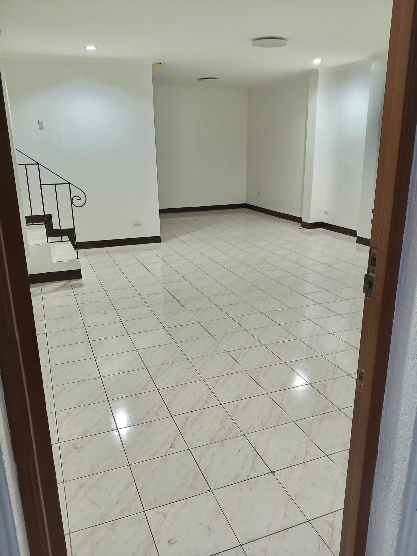 Ayala Alabang Village FOR LEASE D