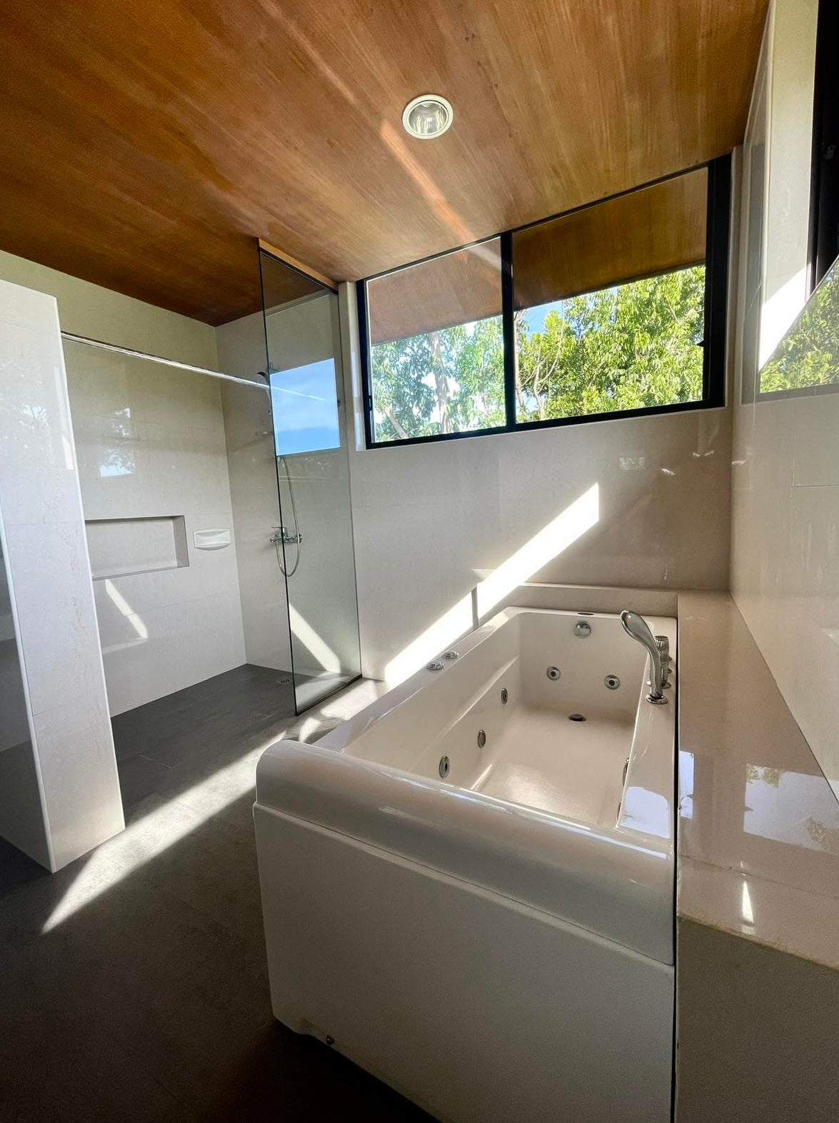 Ayala Southvale Sonera FOR SALE D
