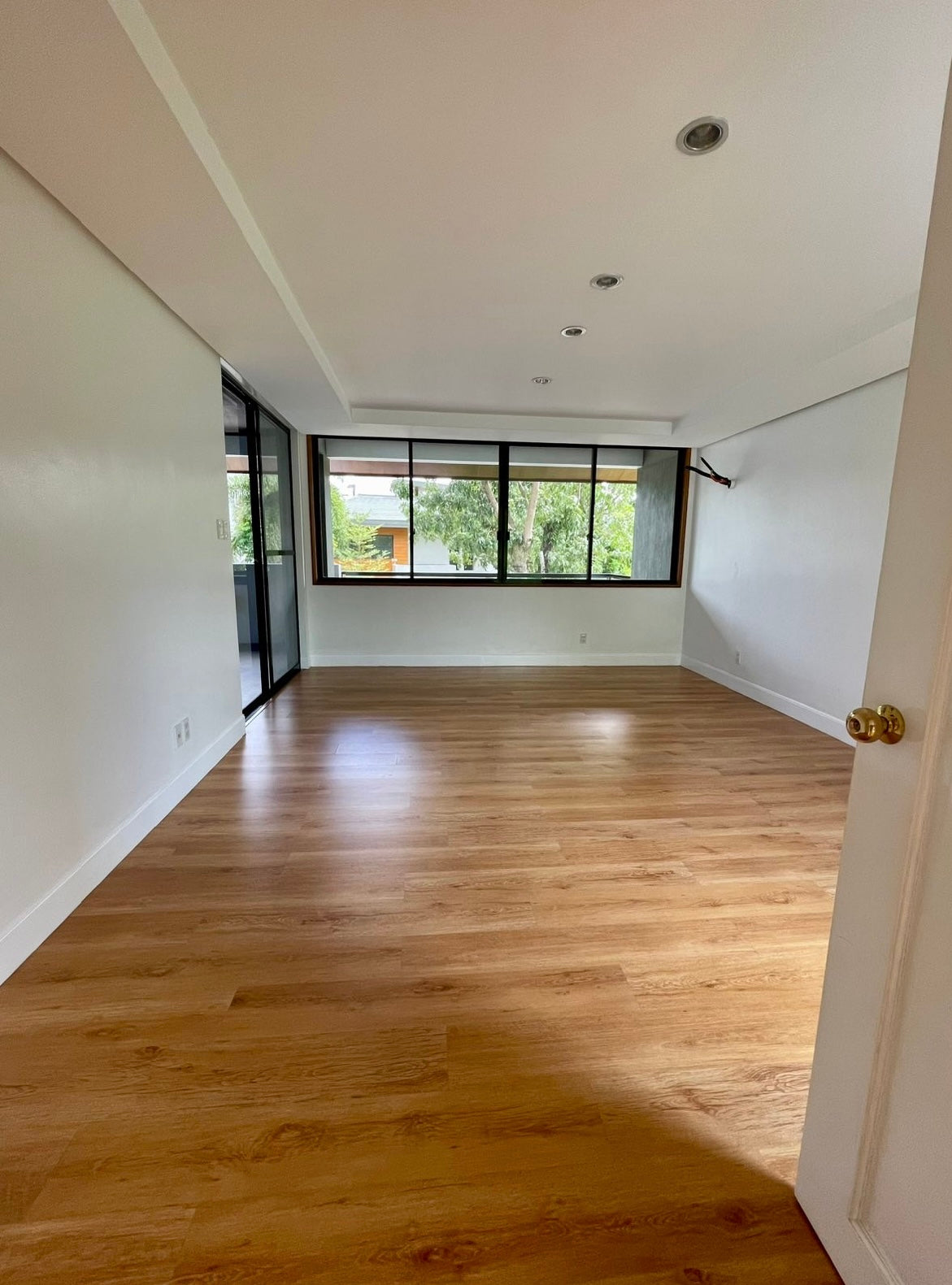 Ayala Southvale Sonera FOR SALE D