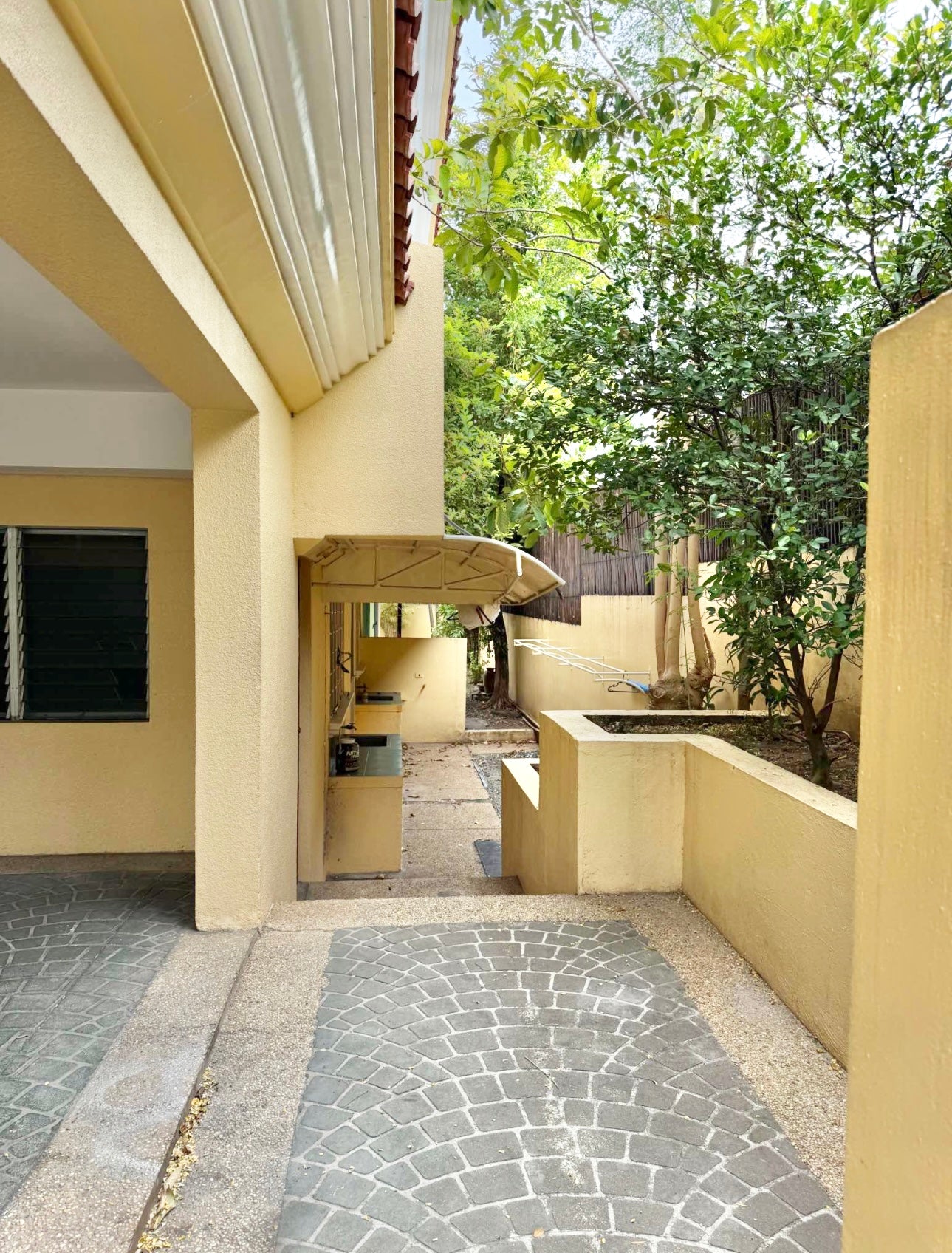 Ayala Alabang Village Property FOR LEASE D