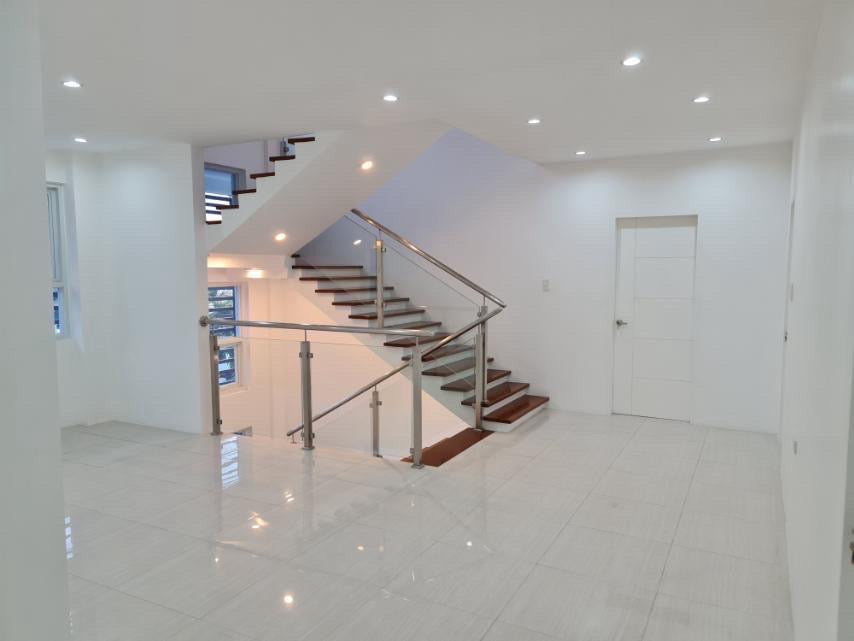 Ayala Alabang Moden Property For Sale D