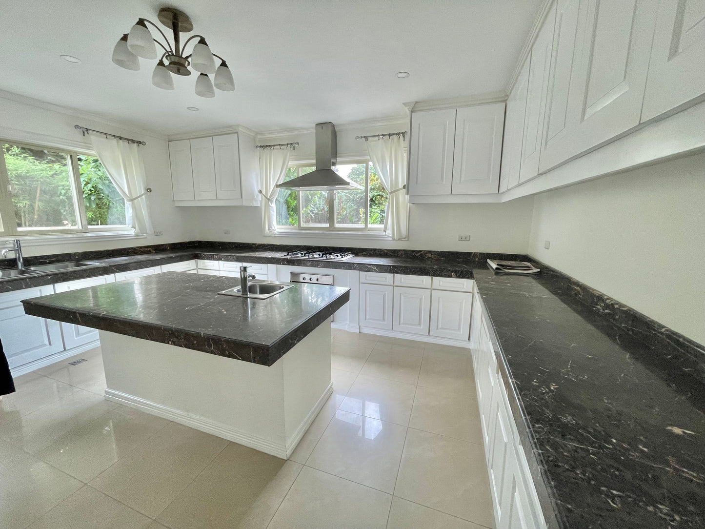 Ayala Alabang Villagr Property FOR LEASE D