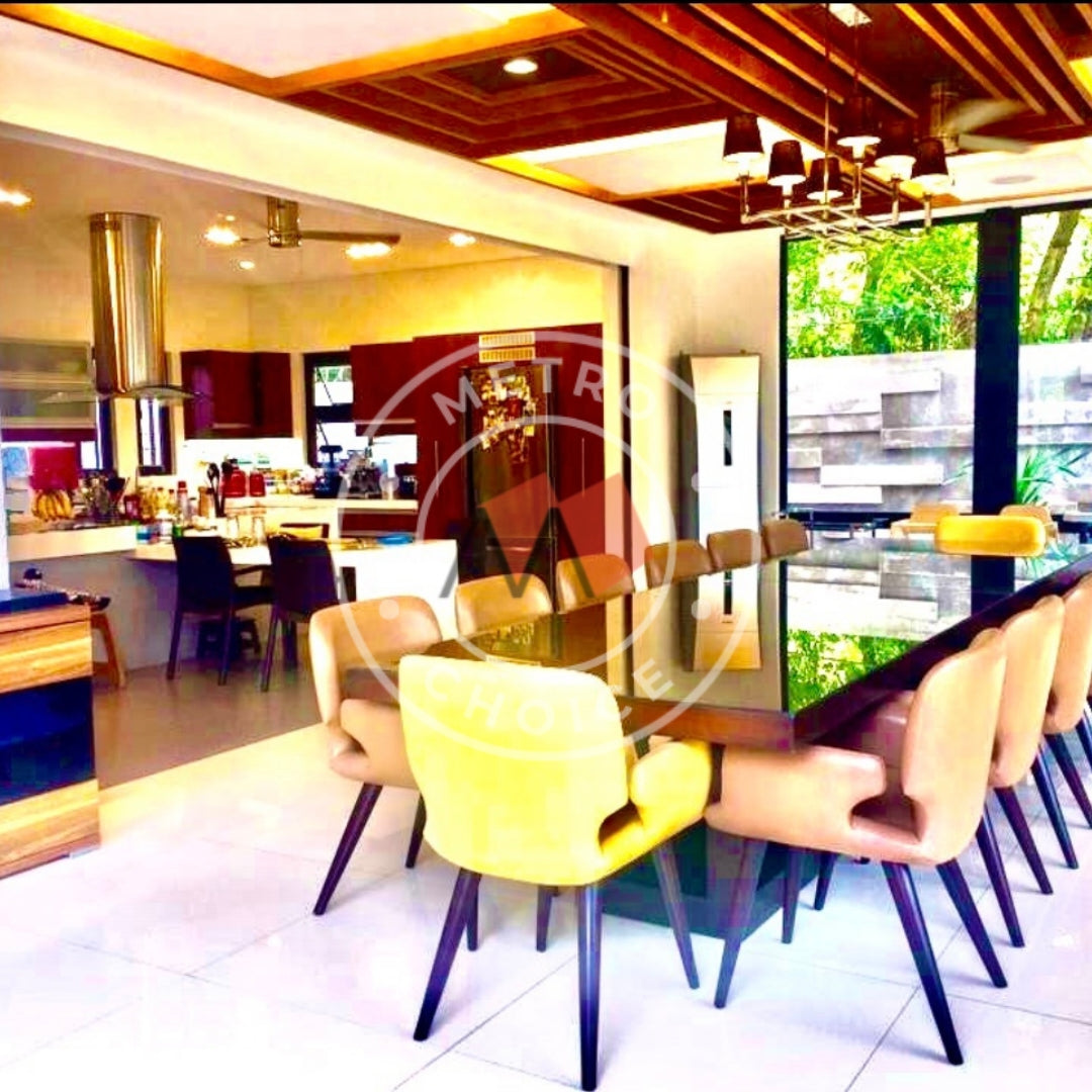 Palms Pointe Village Property For Sale